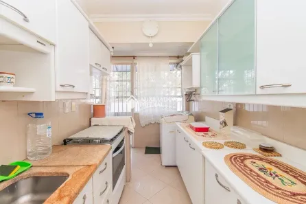 Apartamento com 2 Quartos para alugar, 135m² no Três Figueiras, Porto Alegre
