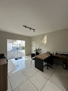 Casa com 5 Quartos para alugar, 232m² no Jardim Cuiabá, Cuiabá