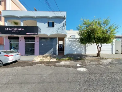 Casa com 2 Quartos para alugar, 42m² no Tibery, Uberlândia