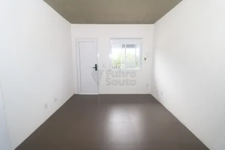 Casa de Condomínio com 2 Quartos para alugar, 56m² no Laranjal, Pelotas