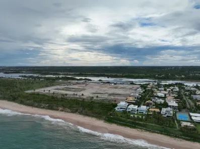 Lote/Terreno com 1 Quarto à venda, 911m² no Guarajuba (Monte Gordo), Camaçari