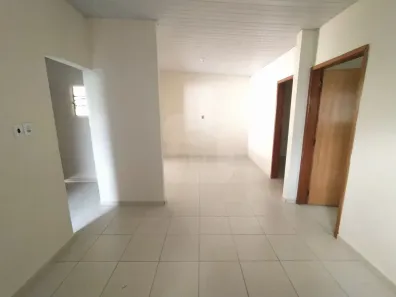 Casa com 2 Quartos para alugar, 39m² no Osvaldo Rezende, Uberlândia