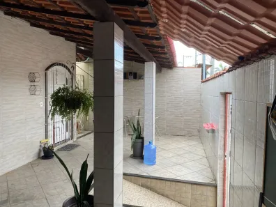 Casa com 3 Quartos à venda, 215m² no Eldorado, Serra