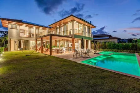 Casa de Condomínio com 5 Quartos à venda, 350m² no , Mata de São João