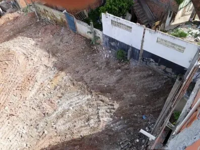 Lote/Terreno à venda, 2700m² no Valéria, Salvador