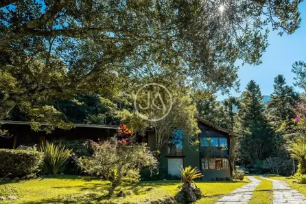 Casa com 5 Quartos à venda, 551m² no Araras, Petrópolis