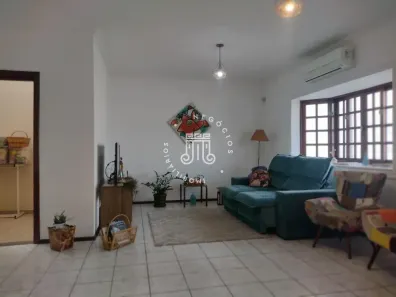 Sobrado com 3 Quartos à venda, 182m² no Vila Galvão, Jundiaí
