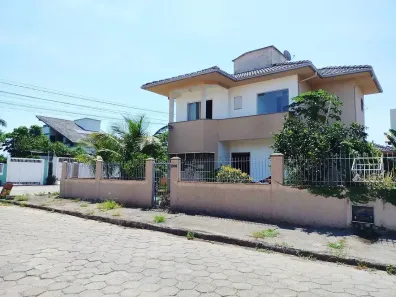 Casa com 3 Quartos à venda, 278m² no Campeche, Florianópolis