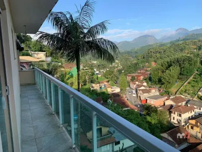 Casa com 3 Quartos à venda, 10m² no Valparaíso, Petrópolis