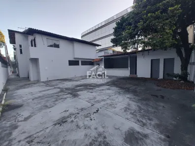 Imóvel Comercial com 7 Quartos para alugar, 300m² no Enseada do Suá, Vitória