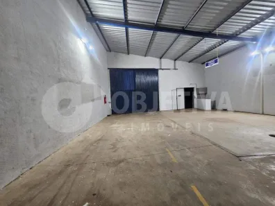 Galpão/Depósito/Armazém para alugar, 330m² no Pampulha, Uberlândia
