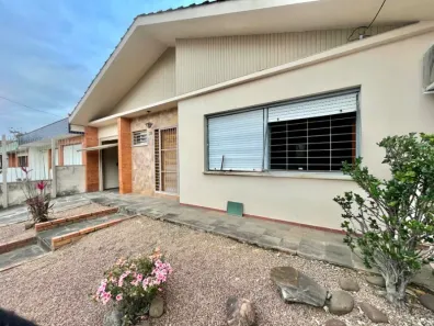 Casa com 3 Quartos à venda, 211m² no Jardim Itu, Porto Alegre