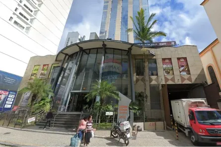 Sala Comercial para alugar, 33m² no Centro, Juiz de Fora