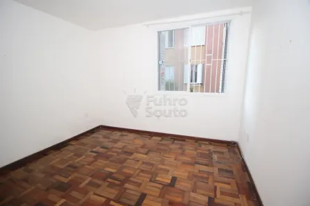 Apartamento com 3 Quartos para alugar, 50m² no Centro, Pelotas