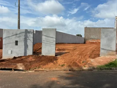Lote/Terreno à venda, 298m² no Lívia, Botucatu