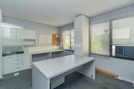 Sala Comercial à venda, 33m² no Petrópolis, Porto Alegre