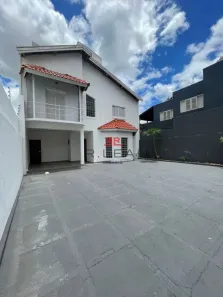 Casa com 3 Quartos para alugar, 250m² no Parque Jardim Europa, Bauru