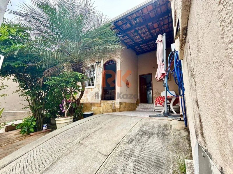 Casa com 3 quartos — Santa Branca, Belo Horizonte
