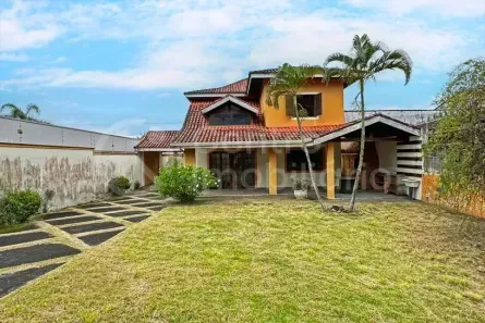 Casa com 4 Quartos à venda, 313m² no Centro, Peruíbe
