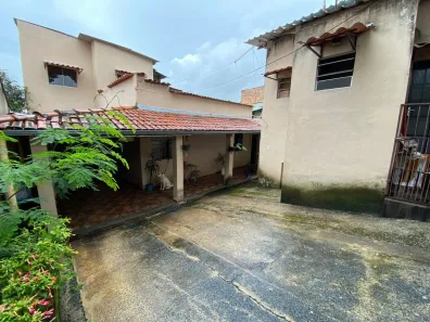 Casa com 6 Quartos à venda, 132m² no Santa Terezinha, Belo Horizonte