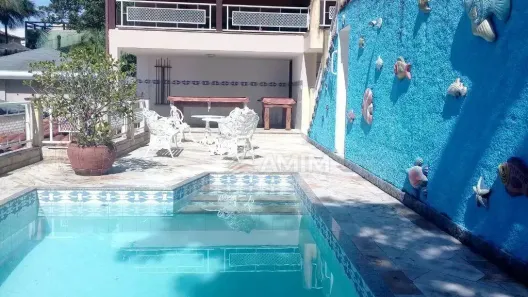 Casa de Condomínio com 4 Quartos à venda, 500m² no Itaipu, Niterói