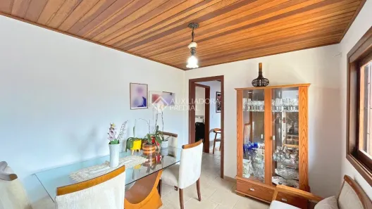 Casa com 3 Quartos à venda, 300m² no Cavalhada, Porto Alegre