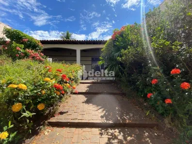 Casa com 3 Quartos à venda, 350m² no Centro, Uberlândia