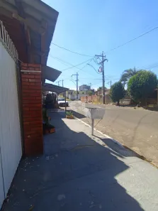 Casa com 2 Quartos à venda, 150m² no Guajuviras, Canoas