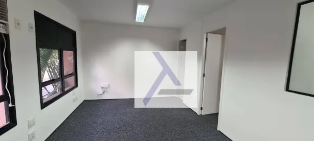 Sala Comercial à venda, 100m² no Vila Nova Conceição, São Paulo