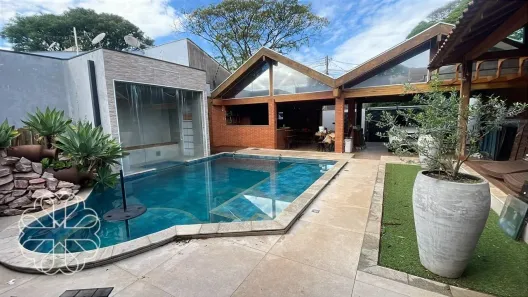 Casa com 3 Quartos à venda, 291m² no Conjunto João de Barro Champagnat, Maringá