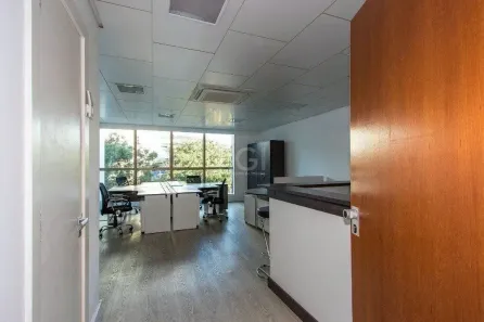Sala Comercial com 4 Quartos à venda, 46m² no Bela Vista, Porto Alegre