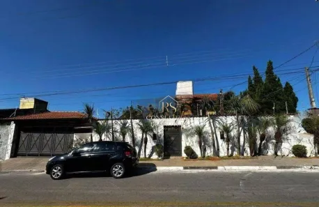Casa com 6 Quartos para venda ou aluguel, 550m² no Jardim Suzano, Suzano