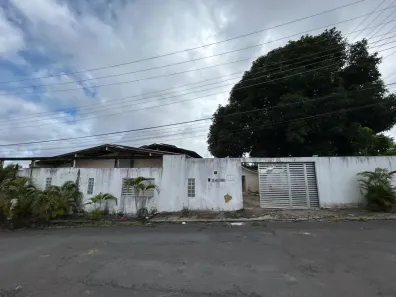 Casa com 4 Quartos à venda, 200m² no Planalto, Manaus