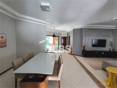 Casa com 3 Quartos à venda, 228m² no Jardim Karaíba, Uberlândia