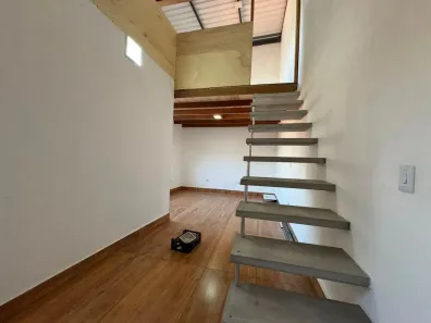 Casa com 1 Quarto para alugar, 40m² no Metalúrgicos, Osasco