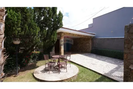 Casa com 4 Quartos à venda, 256m² no Vila Machadinho, Presidente Prudente