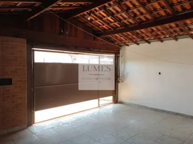 Casa com 3 Quartos para alugar, 135m² no Parque São Jerônimo, Americana
