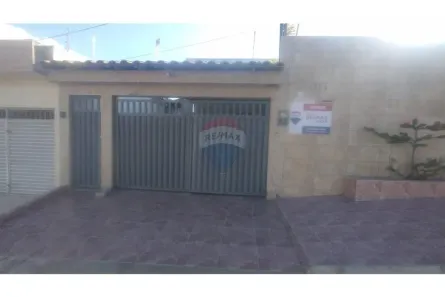 Casa com 5 Quartos à venda, 300m² no Indianópolis, Caruaru