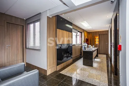 Sala Comercial à venda, 136m² no Centro, Curitiba