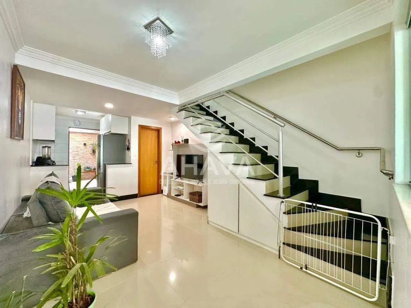 Casa com 2 quartos — Planalto, Belo Horizonte