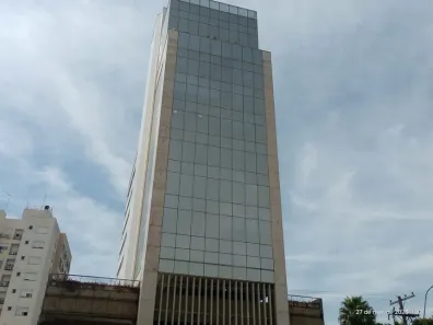 Sala Comercial à venda, 34m² no Menino Deus, Porto Alegre