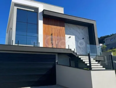Casa com 3 Quartos à venda, 362m² no São Sebastião, Palhoça