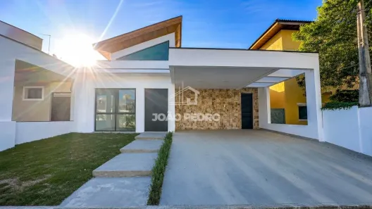 Casa de Condomínio com 3 Quartos à venda, 180m² no Castelo, Tremembé
