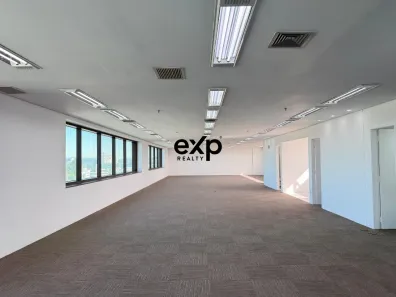 Sala Comercial para alugar, 250m² no Tamboré, Barueri