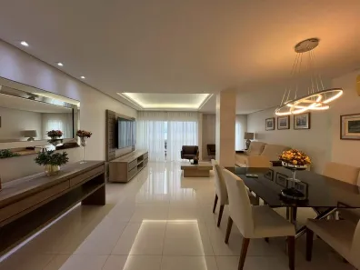 Apartamento com 2 Quartos para alugar, 121m² no Centro, Florianópolis