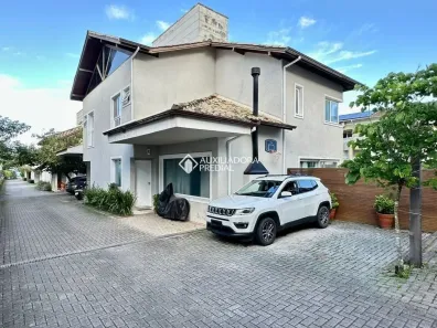 Casa de Condomínio com 4 Quartos à venda, 165m² no Lagoa da Conceição, Florianópolis