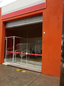 Sala Comercial para alugar, 241m² no Anhangabaú, Jundiaí