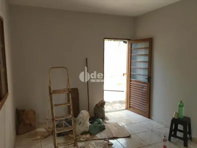 Casa com 2 Quartos à venda, 60m² no Jardim Inconfidência, Uberlândia