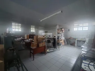 Sala Comercial para alugar, 150m² no Chácaras Tubalina e Quartel, Uberlândia