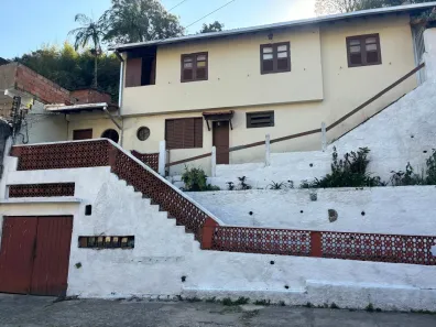 Casa com 3 Quartos à venda, 72m² no Bom Retiro, Teresópolis